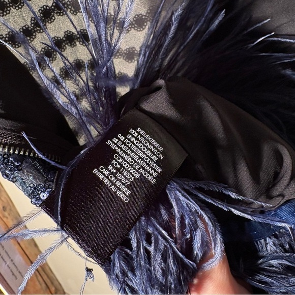 NWT Alice + Olivia Sequined Feather Hem Tank in Indigo - Picture 9 of 10